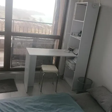 Bayview B32 - 2 Μπουργκάς