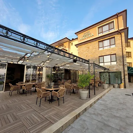 Bayview B32 - 2 * Μπουργκάς